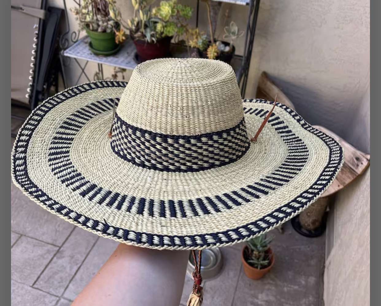 SOJA white&black sun hat