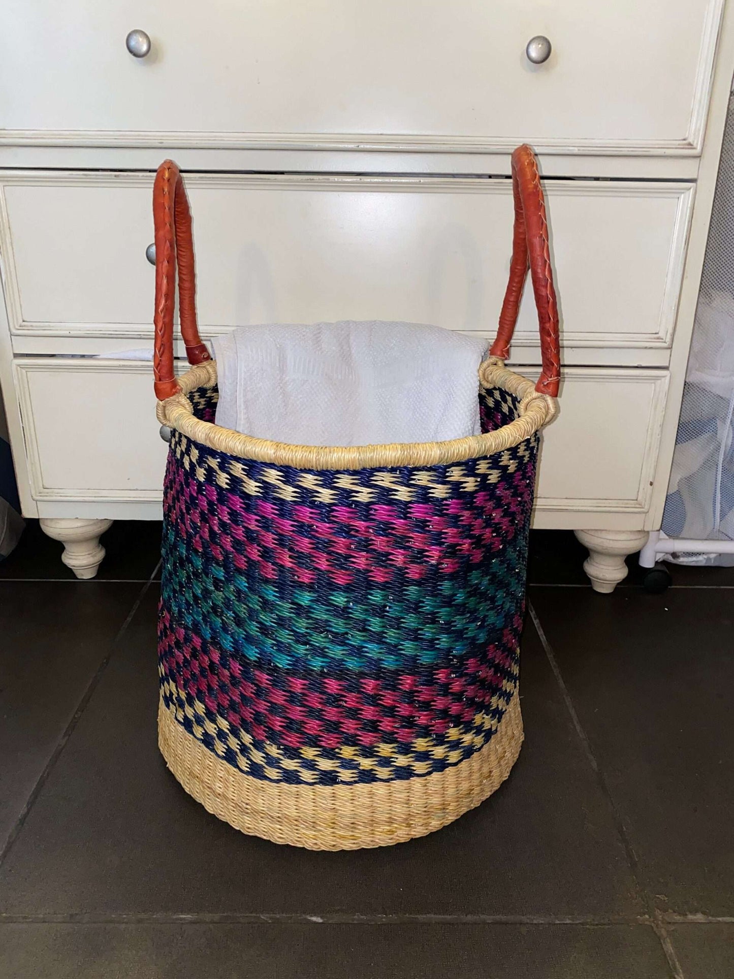 TENI Laundry basket